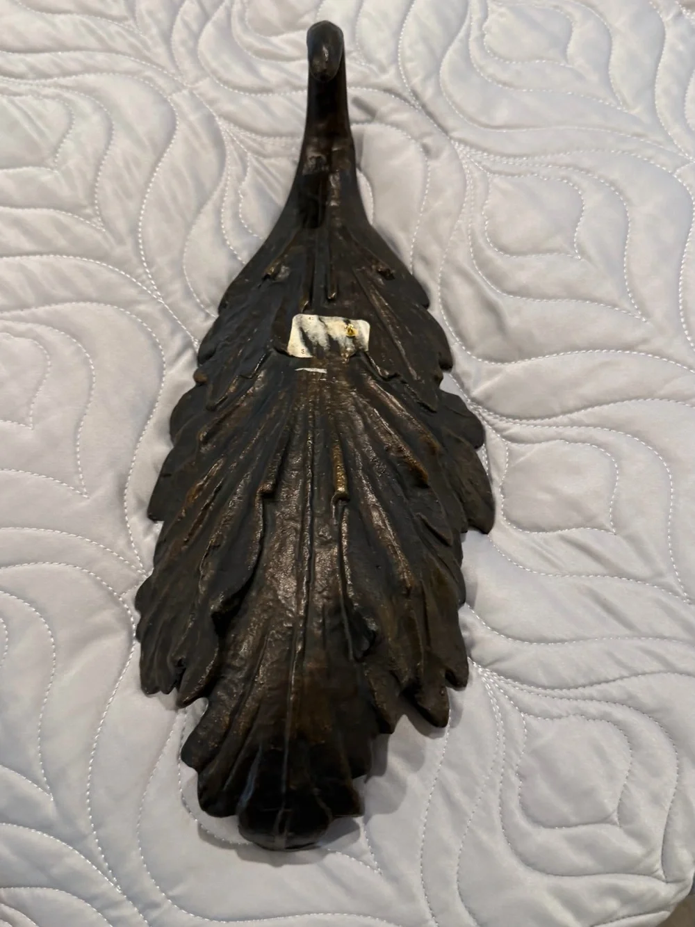 Antique-Style Dark Bronze Leaf table/trait holder